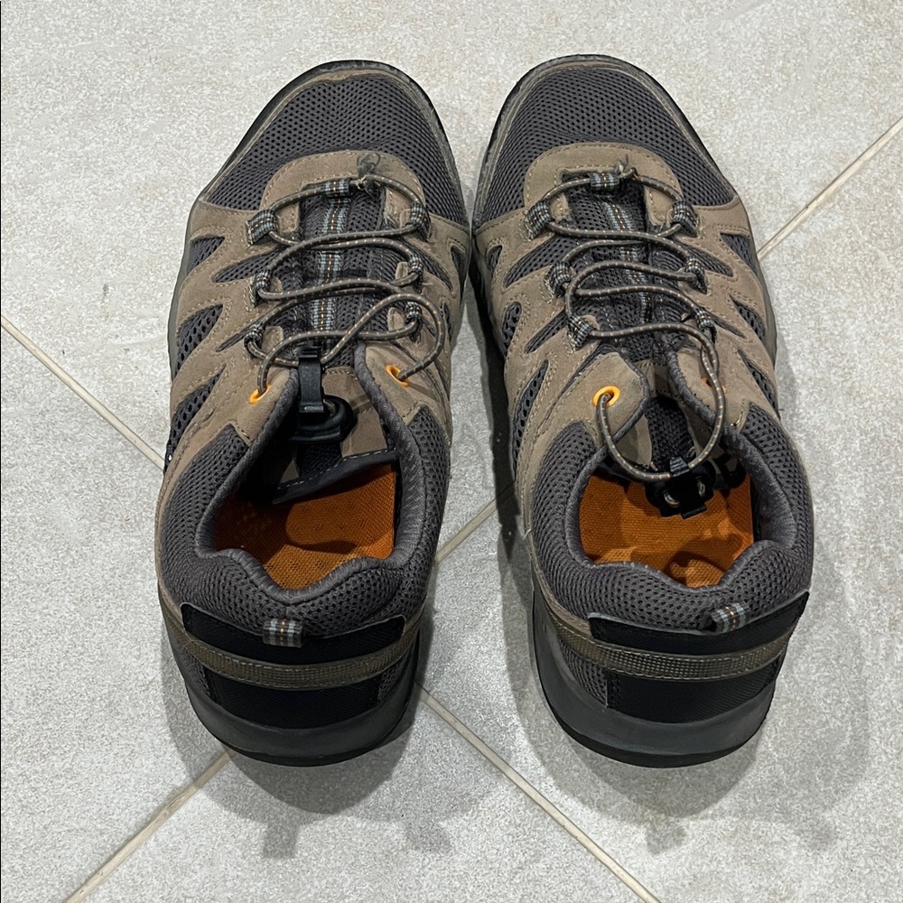 Men's Athletic Trail Shoes - Black and Brown